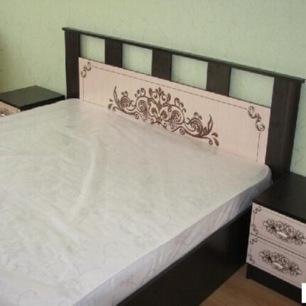 Стильная двуспальная кровать "Жасмин" с орнаментом-lavemebel